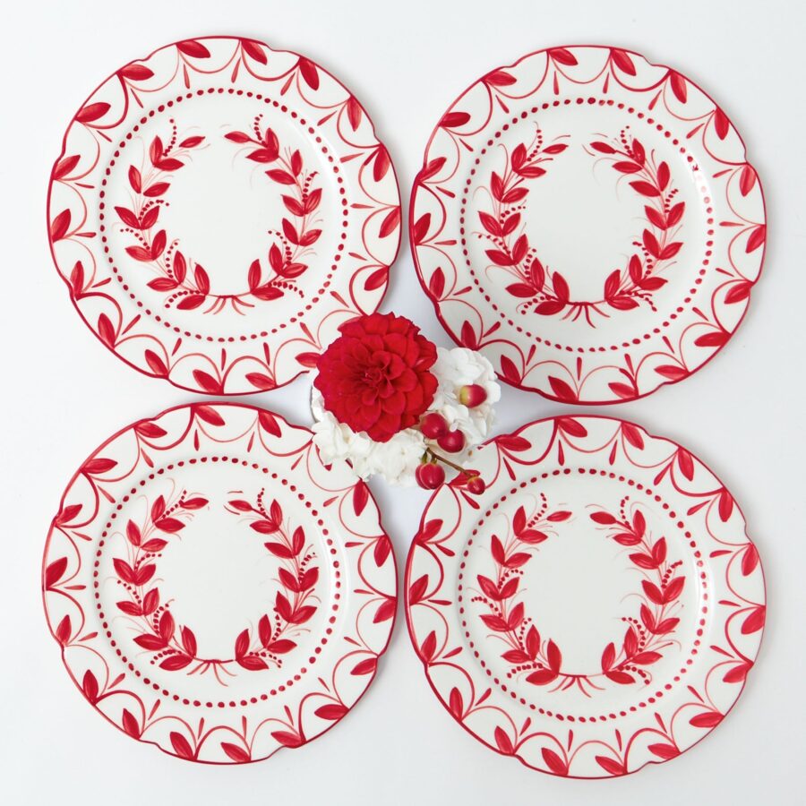 Fidelie Red Garland Ceramic Dinner Plates – Set of 4 Festive Tableware