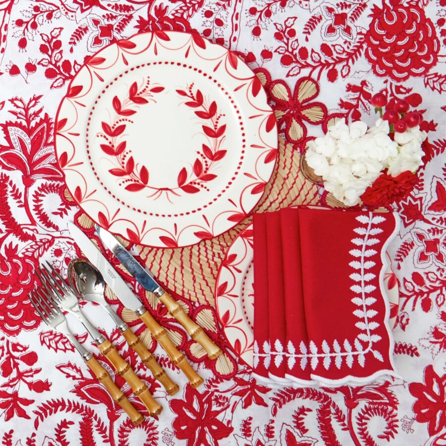 Fidelie Red Garland Ceramic Dinner Plates – Set of 4 Festive Tableware - Image 5